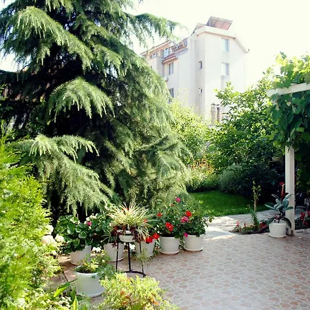 Veda Guest House-2